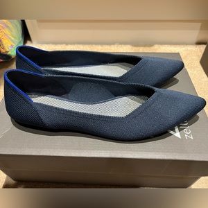 Rothy’s original point navy